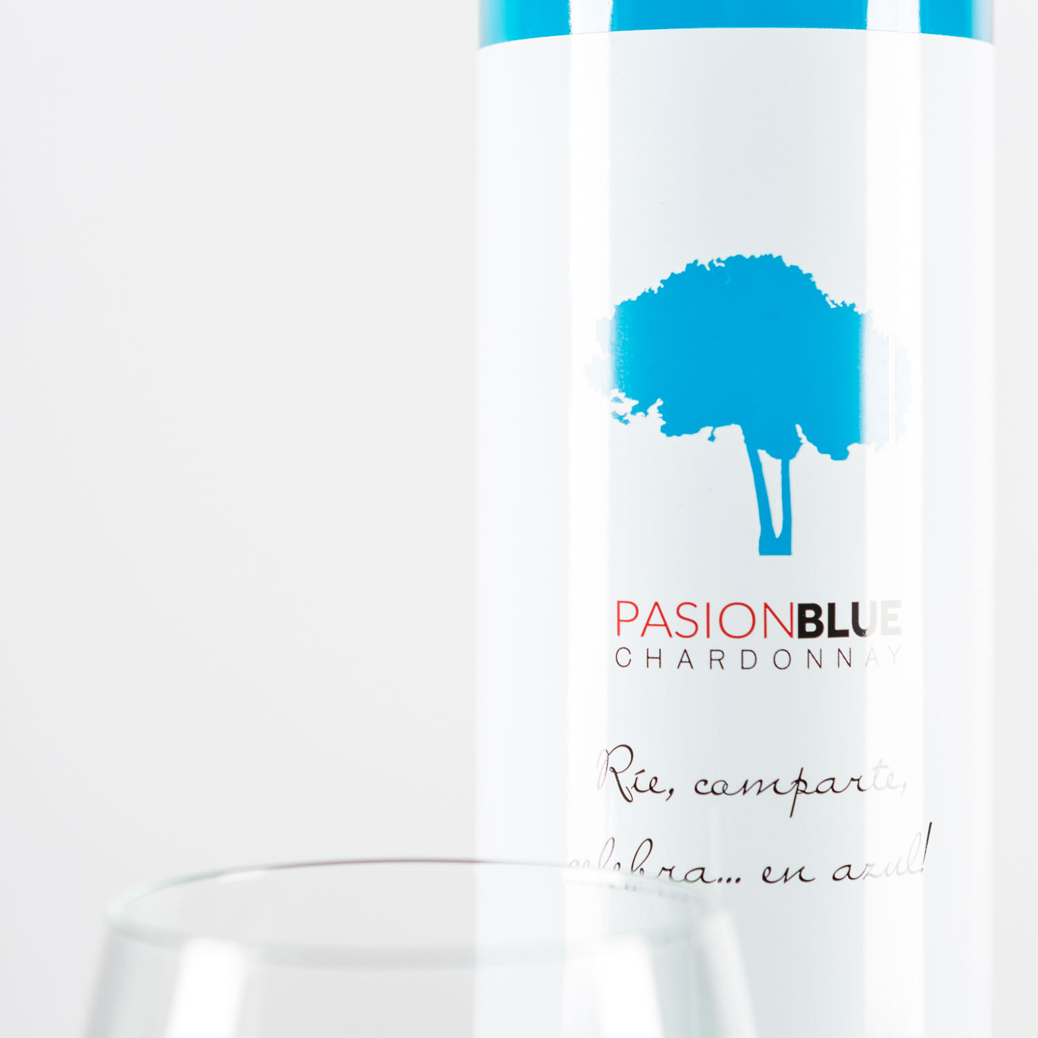 Chardonnay in Blau