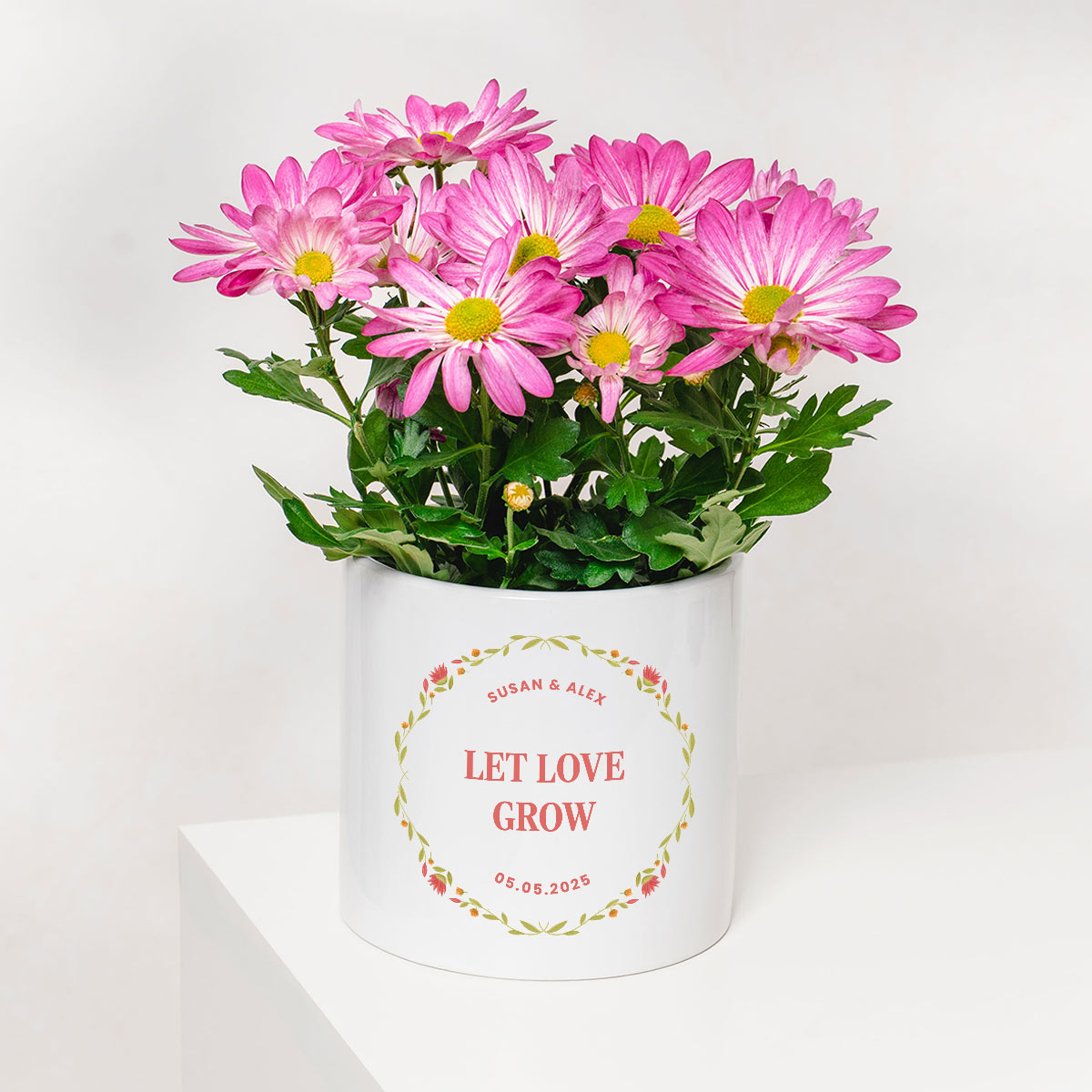 Personalisierbarer Blumentopf mit Text und Kranz, Valentinstag Geschenk, Geschenke Frauen, Geschenke Freundin, Geschenk Schwester, Geschenk Mama, Romantische Geschenke, Hochzeitsgeschenk, Kleine Geschenke, Geschenk, Geschenkidee