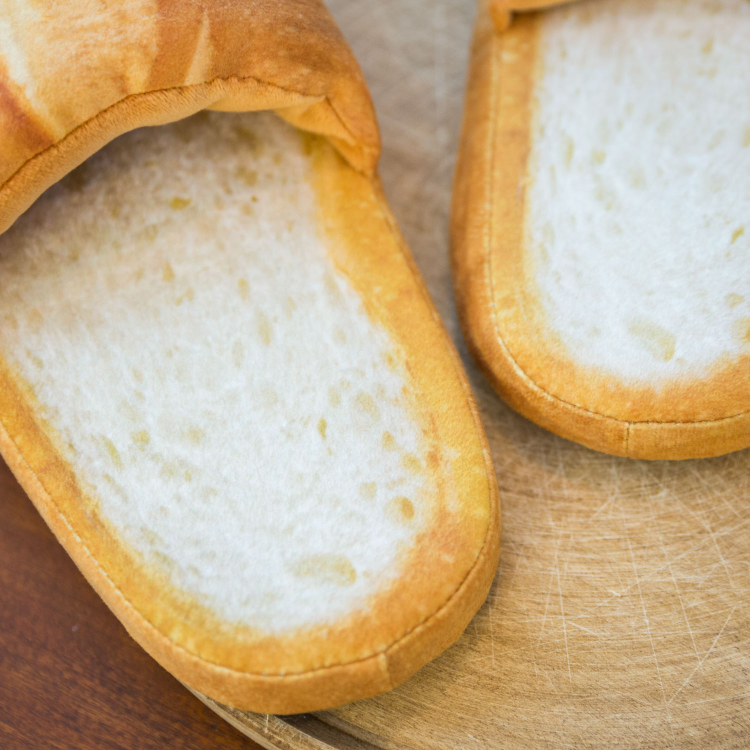 Weißbrot Hausschuhe