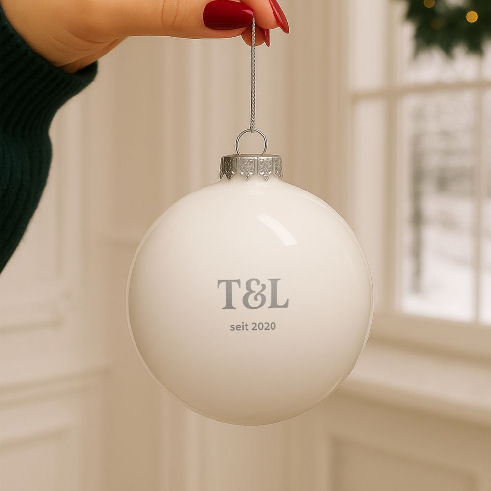 Personalisierbare Christbaumkugel mit Monogramm