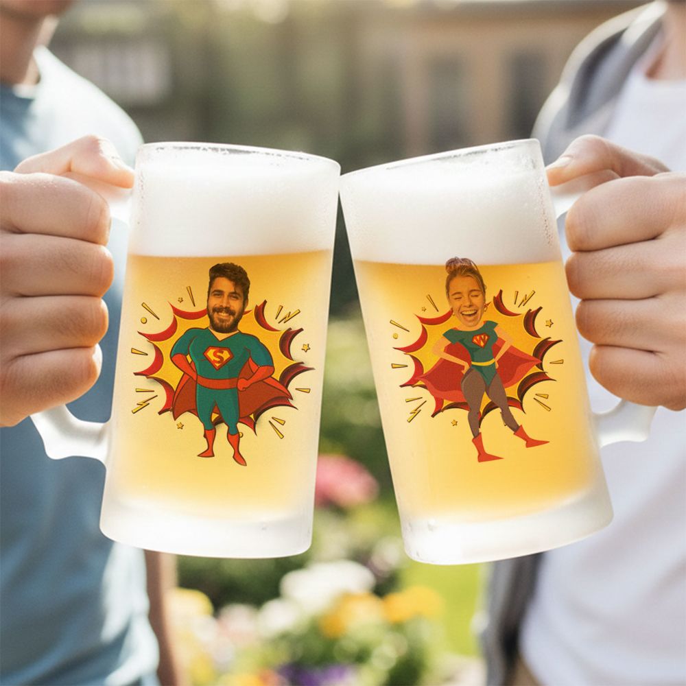 Personalisierbarer Superheld Bierkrug