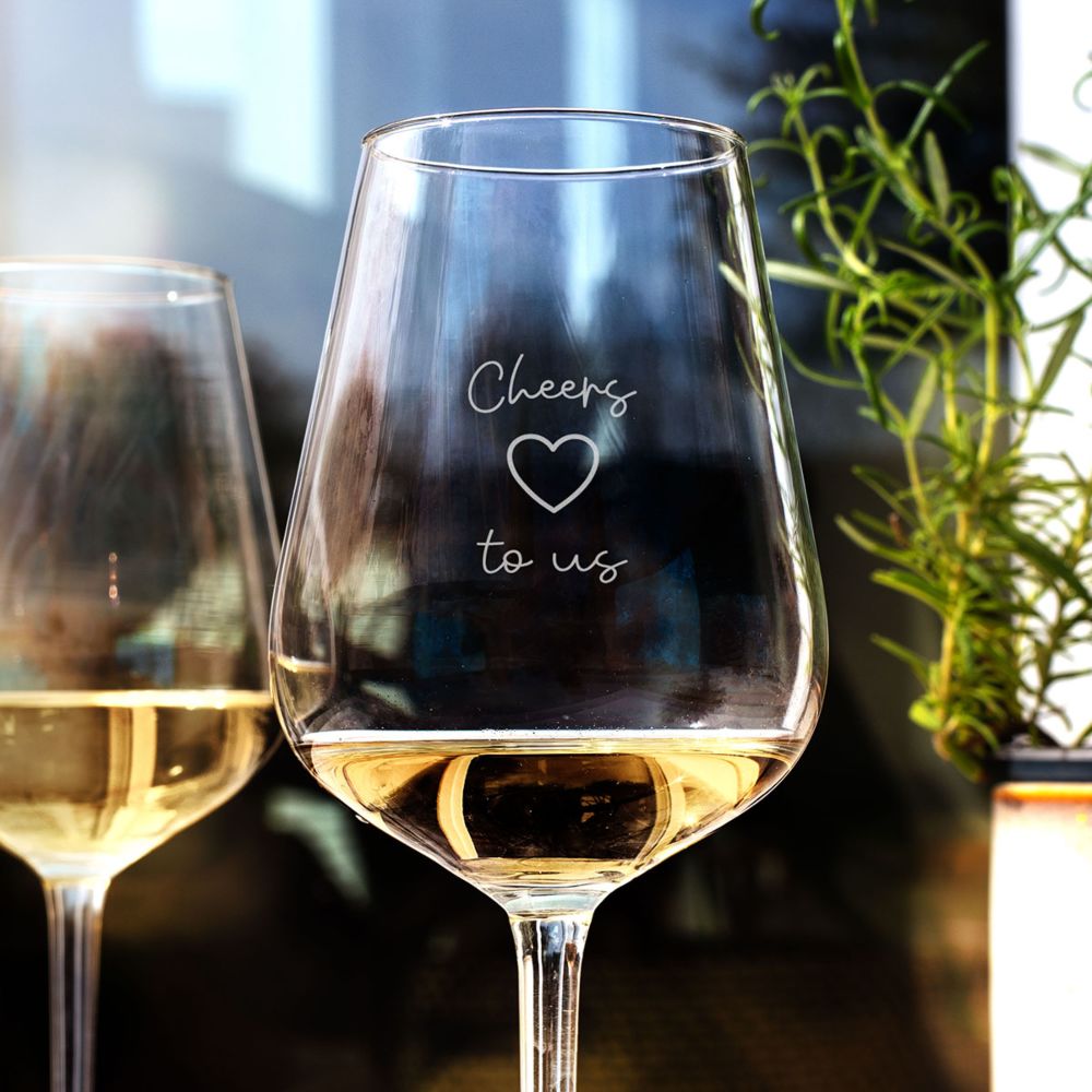 Personalisierbares Glas mit Name und Symbol