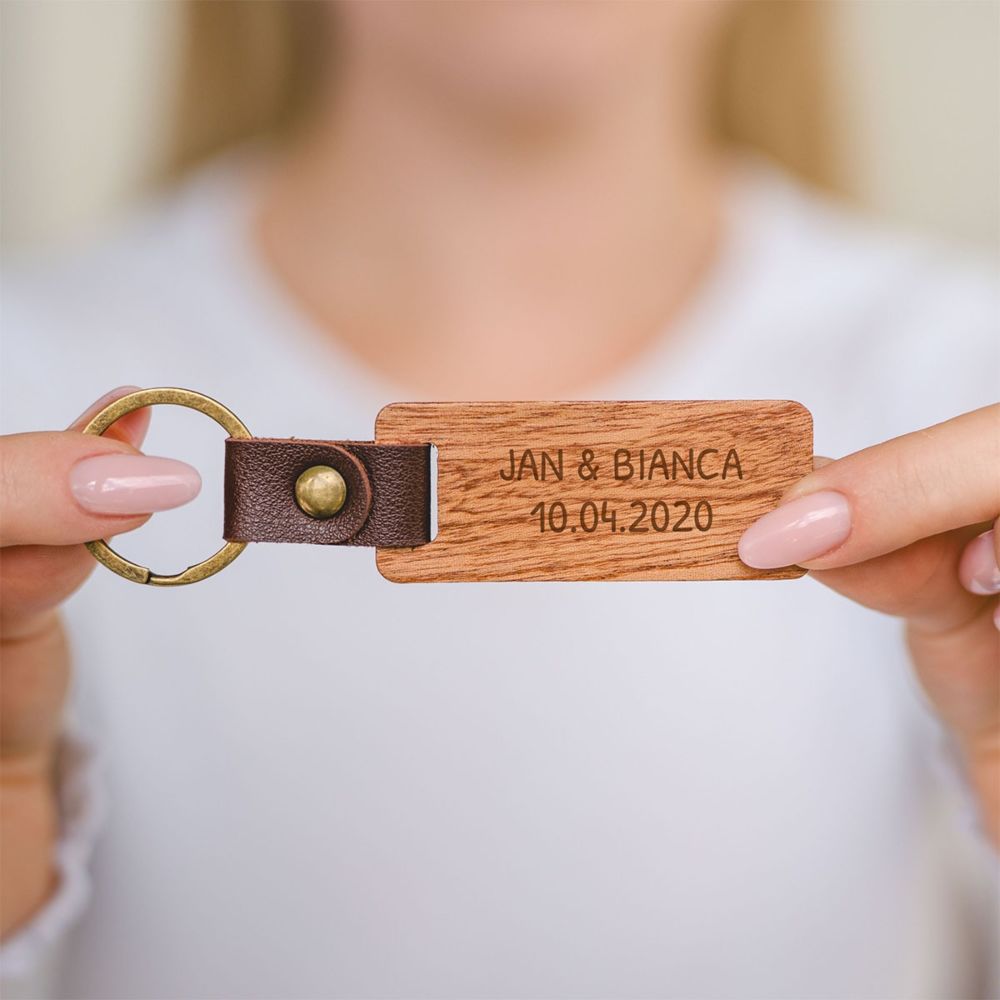 Personalisierbarer Holz Schlüsselanhänger mit Text