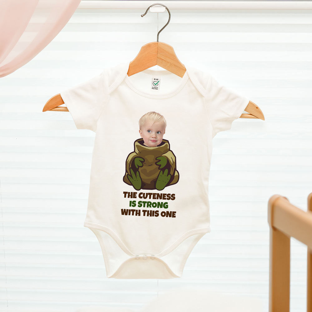 Personalisierbarer Baby Body mit Superheld/in