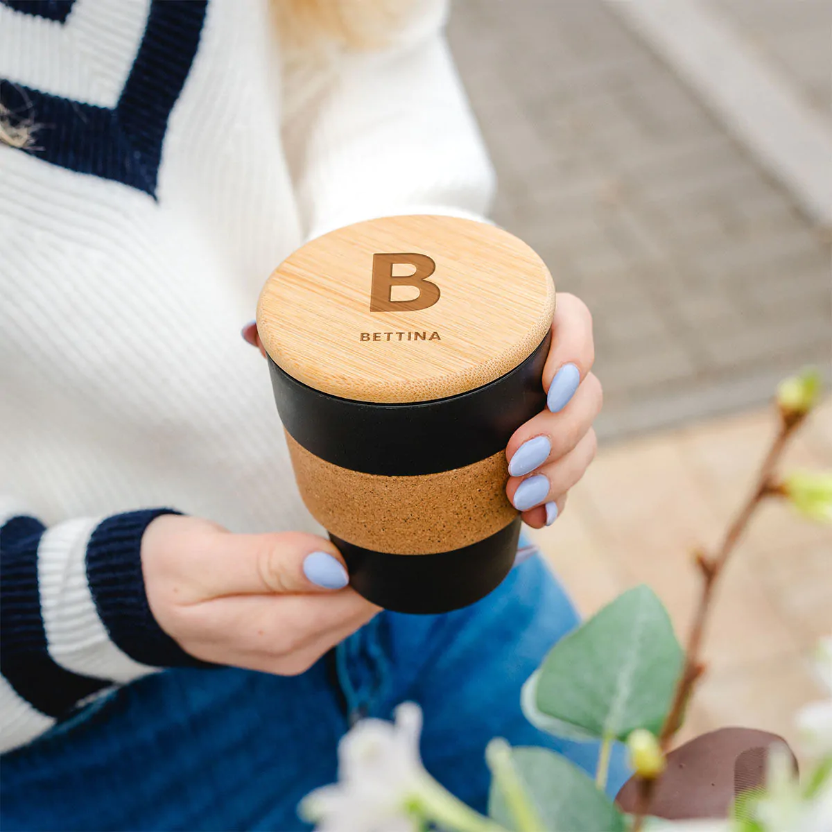 Personalisierbarer Kaffeebecher mit Monogramm