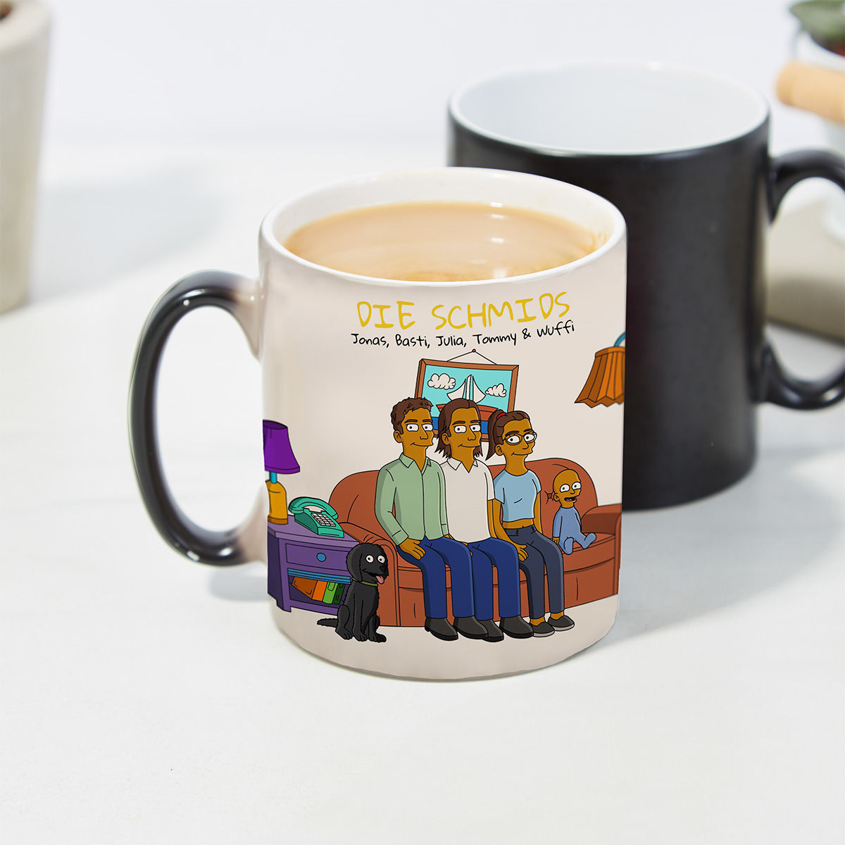 Personalisierbare Tassen-Illustration Cartoon Familie