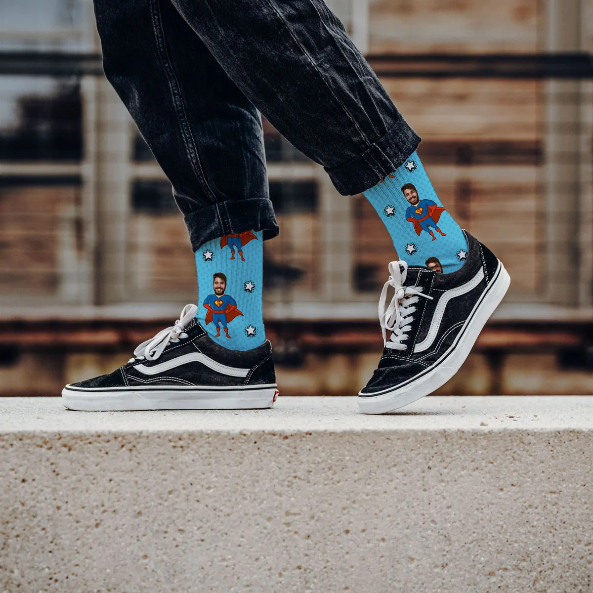 Personalisierbare Socken mit Gesicht und Superhelden