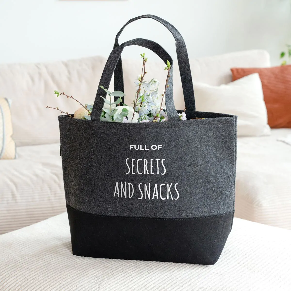 Personalisierbare Filztasche mit Text