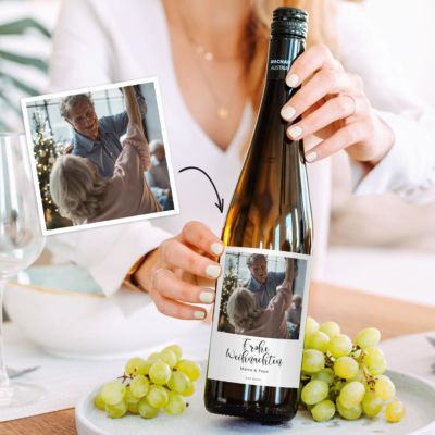Personalisierbarer Weißwein im Polaroid-Look