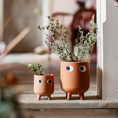 Leggy Terracotta Blumentopf Leggy Terracotta Blumentopf