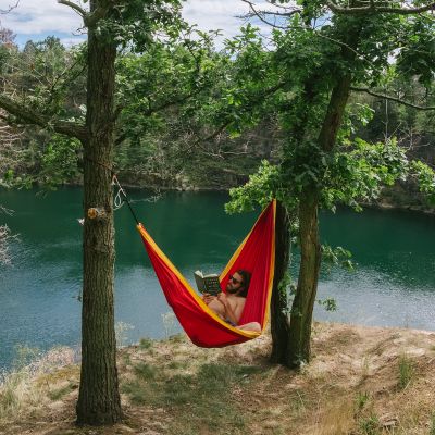 Hängematte aus Fallschirmseide Hängematte aus Fallschirmseide