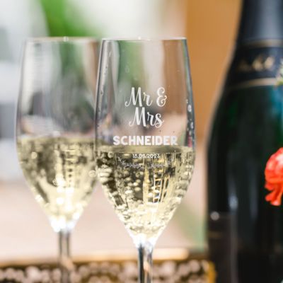 Personalisierbares Sektglas zur Hochzeit