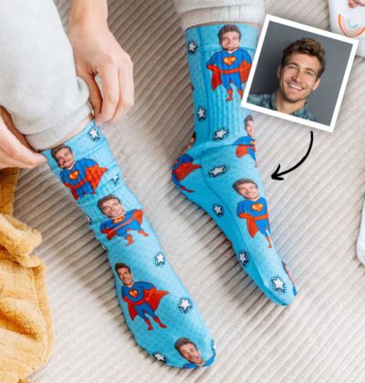 Personalisierbare Socken mit Gesicht und Superhelden