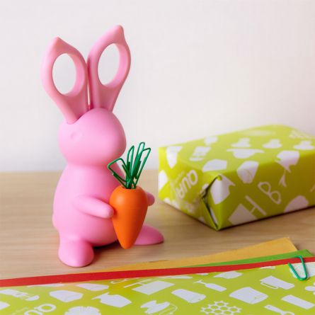Schreibtisch-Hase mit Schere und Clip Holder