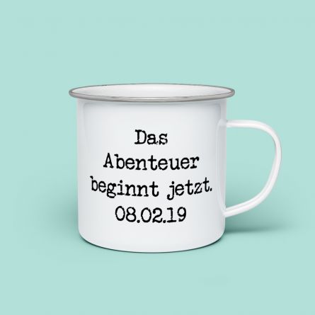 Personalisierbare Metalltasse mit Text