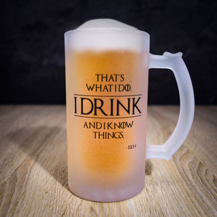 Personalisierbarer Bierkrug I Know Things
