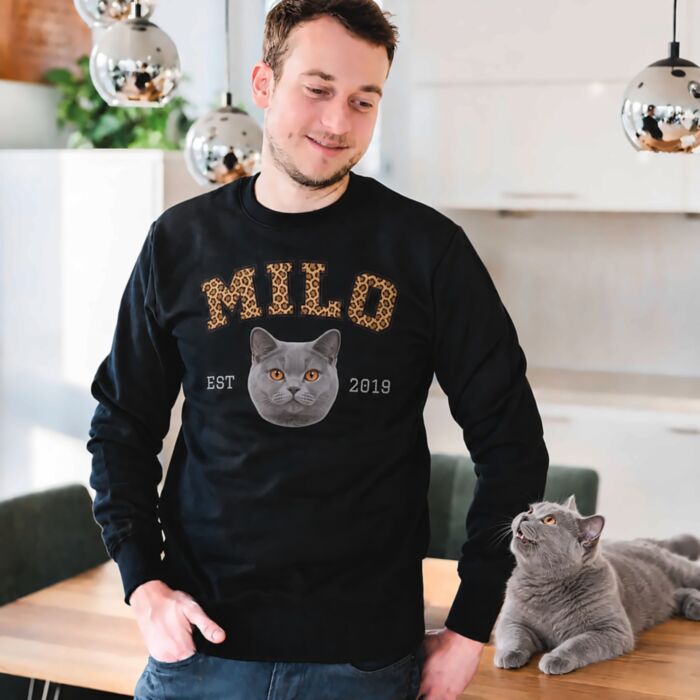 Haustier Pullover im Varsity College Design mit Foto, Name und Jahr