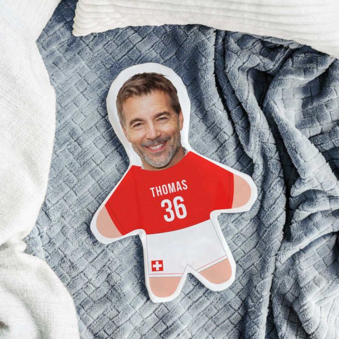 Mini Me mit Fußball-Trikot
