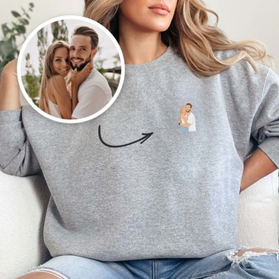 Personalisierbarer Pullover mit kleiner Illustration