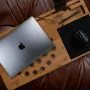 Laptop Unterlage aus Holz
