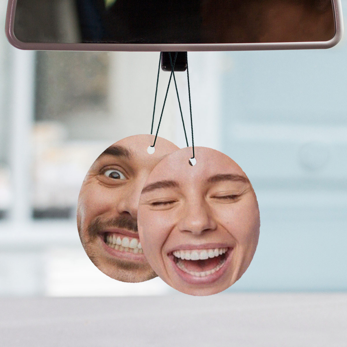 Personalisierbarer Duftbaum 2er Set mit Gesicht, personalisiert, personalisierbar, Vatertagsgeschenk, Geschenk Papa, Fotogeschenk, Geburtstagsgeschenk, Geschenk Männer, Geschenk Freund, Geschenk Bruder, Geschenke Frauen, Geschenke Freundin, Geschenk Schwester, Geschenk Mama, Witzige Geschenke, Romantische Geschenke, Hochzeitsgeschenk, Geschenk, Geschenkidee