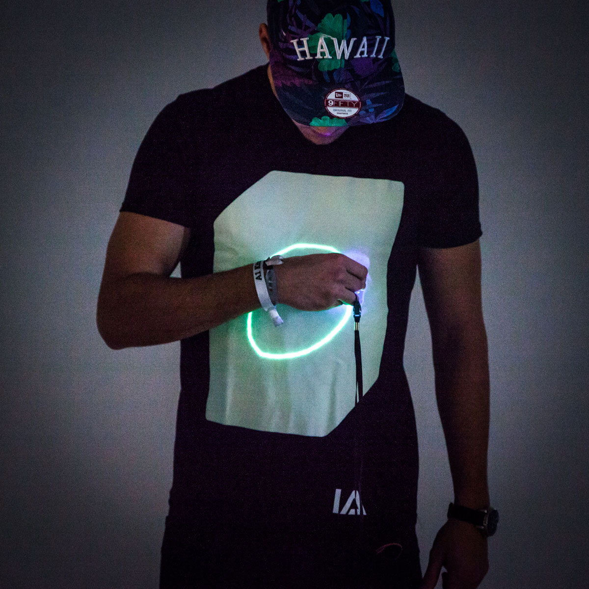 Interaktives Glow T-Shirt