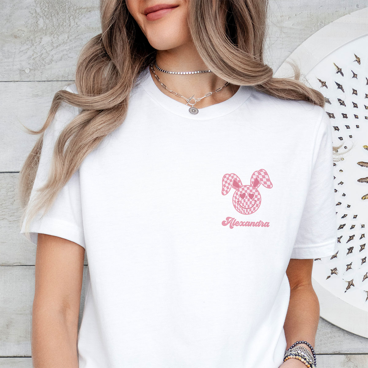 Personalisierbares T-Shirt mit Bunny und Name, Geburtstagsgeschenk, Geschenke Frauen, Geschenke Freundin, Geschenk Schwester, Geschenk Mama, Witzige Geschenke, Geschenk, Geschenkidee