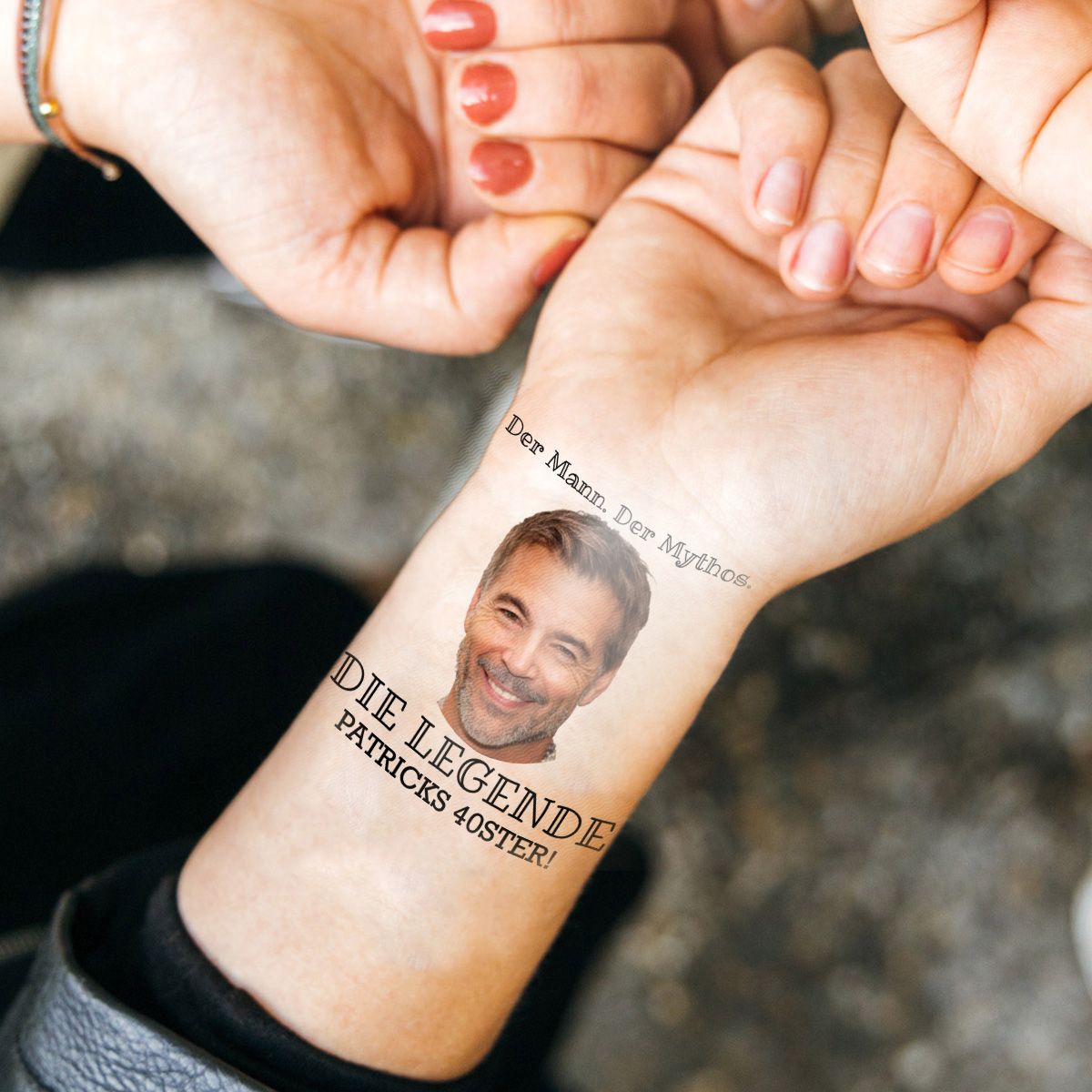 Personalisierbare Tattoos 4er Set mit Gesicht und Text