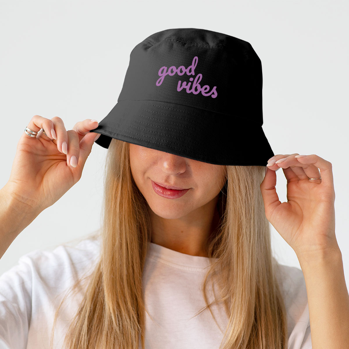 Personalisierbarer Bucket Hat mit zwei Zeilen, Geburtstagsgeschenk, Geschenk Männer, Geschenk Freund, Geschenk Bruder, Geschenke Frauen, Geschenke Freundin, Geschenk Schwester, Witzige Geschenke, Romantische Geschenke, Hochzeitsgeschenk, Kleine Geschenke, Geschenk, Geschenkidee
