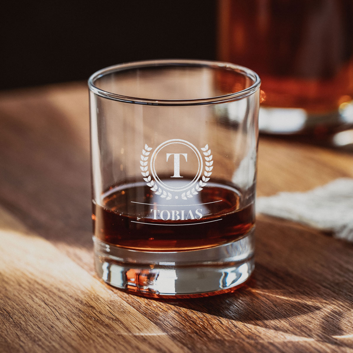 Personalisierbares Whisky Glas mit Monogramm, Vatertagsgeschenk, Geschenk Papa, Geschenk Männer, Geschenk Freund, Geschenk Bruder, Witzige Geschenke, Romantische Geschenke, Hochzeitsgeschenk, Kleine Geschenke, Geschenk, Geschenkidee