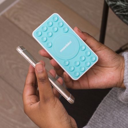 Manniska Kabellose Powerbank mit Saugnäpfen