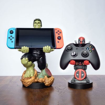 Film & Serien - Marvel Smartphone-Halter mit Ladekabel